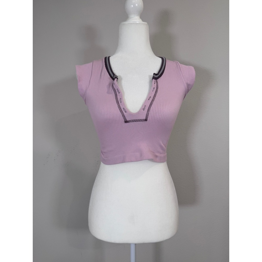Out From Under Ribbed V-Neck Crop Top Women XS/S Purple Excellent Cap Sleeve